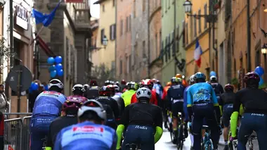 3e étape . Follonica - Colfiorito (239 km)